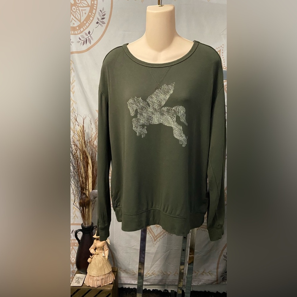 Like new Idyllwind Olive Green Flying Horse Sweatshirt size Medium
